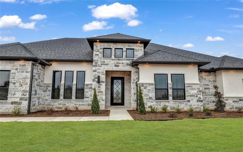 140 Dan Russell Bend, Weatherford, TX 76087, 4 Bedrooms Bedrooms, ,3 BathroomsBathrooms,Residential,For Sale,140 Dan Russell Bend,20865381