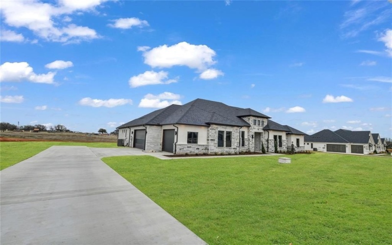 140 Dan Russell Bend, Weatherford, TX 76087, 4 Bedrooms Bedrooms, ,3 BathroomsBathrooms,Residential,For Sale,140 Dan Russell Bend,20865381