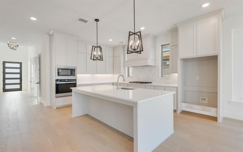 568 Barcara Lane, Frisco, TX 75033, 5 Bedrooms Bedrooms, ,5 BathroomsBathrooms,Residential,For Sale,568 Barcara Lane,20886906