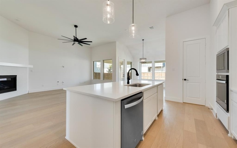 6040 Strada Cove, Fort Worth, TX 76123, 4 Bedrooms Bedrooms, ,3 BathroomsBathrooms,Residential,For Sale,6040 Strada Cove,20804876