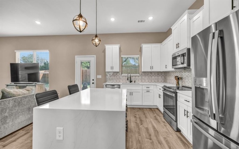 5513 Firewood Trail, Granbury, TX 76048, 3 Habitaciones Habitaciones , ,2 BañosBaños,Residential,En Venta,5513 Firewood Trail,20886953