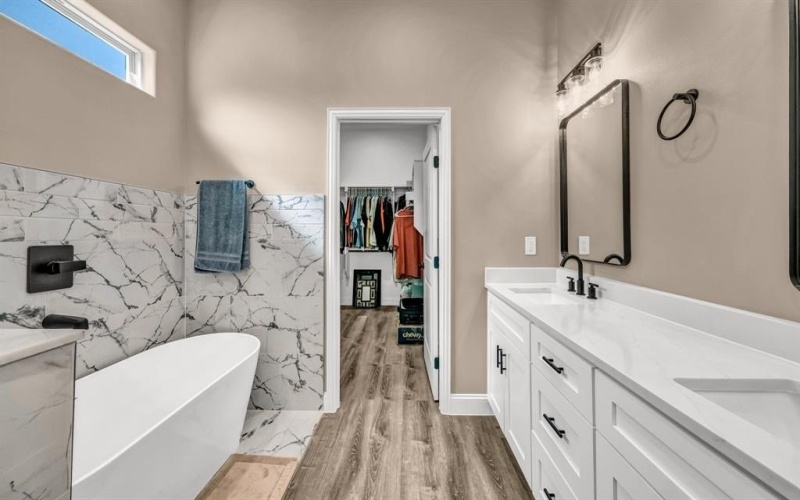 5513 Firewood Trail, Granbury, TX 76048, 3 Habitaciones Habitaciones , ,2 BañosBaños,Residential,En Venta,5513 Firewood Trail,20886953