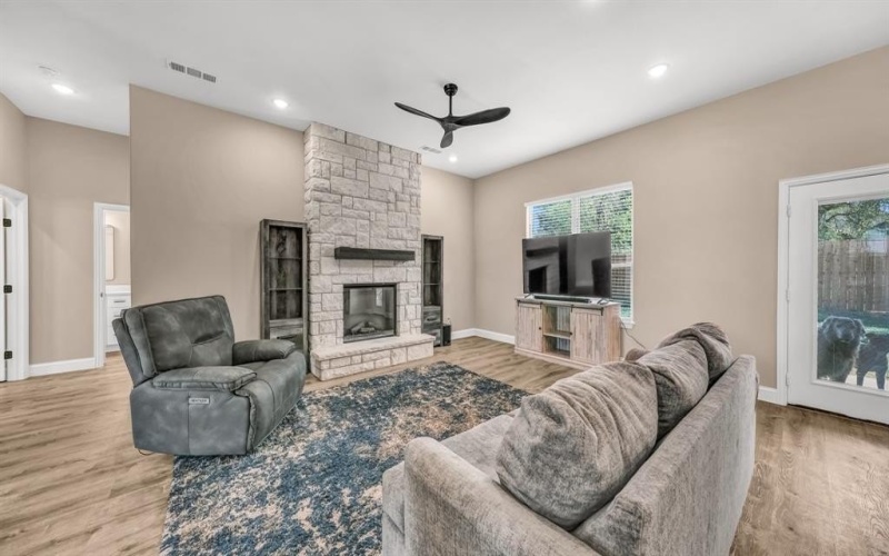 5513 Firewood Trail, Granbury, TX 76048, 3 Habitaciones Habitaciones , ,2 BañosBaños,Residential,En Venta,5513 Firewood Trail,20886953