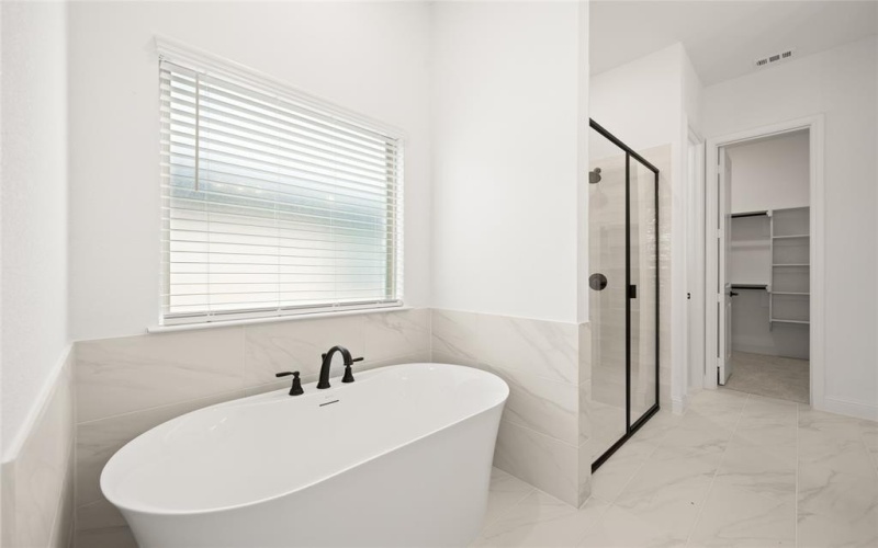 208 Allegheny Drive, Burleson, TX 76028, 5 Habitaciones Habitaciones , ,3 BañosBaños,Residential,En Venta,208 Allegheny Drive,20896963