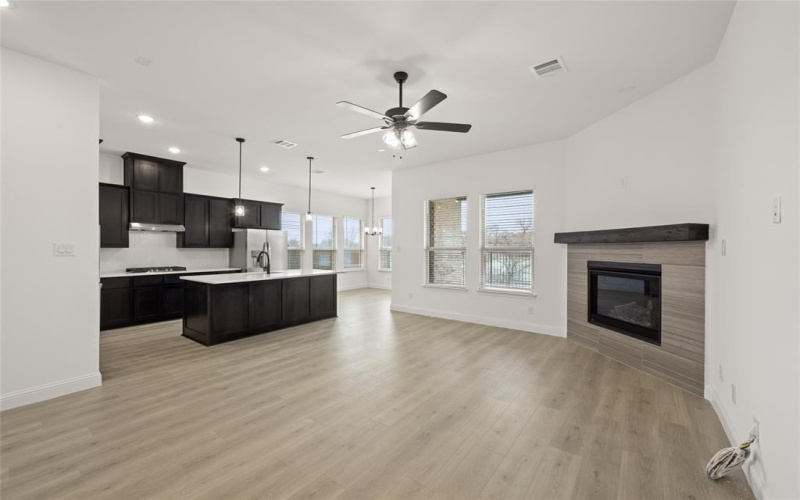208 Allegheny Drive, Burleson, TX 76028, 5 Habitaciones Habitaciones , ,3 BañosBaños,Residential,En Venta,208 Allegheny Drive,20896963