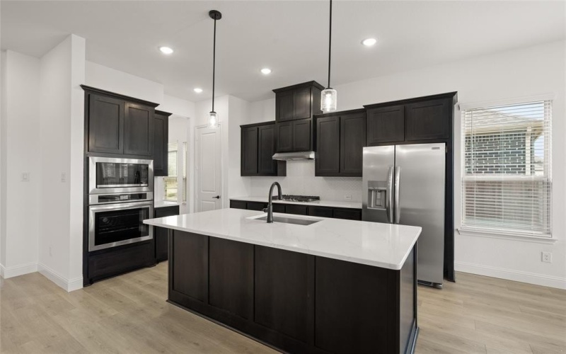 208 Allegheny Drive, Burleson, TX 76028, 5 Habitaciones Habitaciones , ,3 BañosBaños,Residential,En Venta,208 Allegheny Drive,20896963