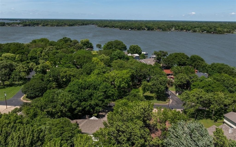 697 Enchanted Isles Drive, Mabank, TX 75156, 2 Habitaciones Habitaciones , ,2 BañosBaños,Residential,En Venta,697 Enchanted Isles Drive,20872943