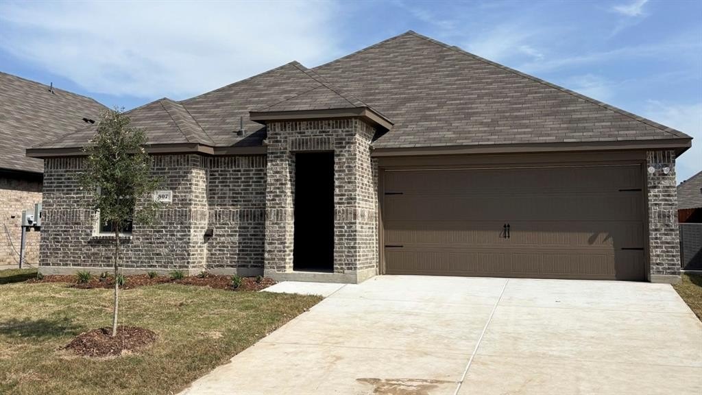 807 Chapin Lane, Ennis, TX 75119, 3 Bedrooms Bedrooms, ,2 BathroomsBathrooms,Residential,For Sale,807 Chapin Lane,20884895