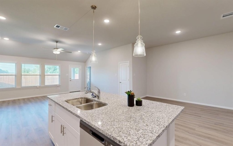 409 Forsyth Drive, Princeton, TX 75407, 3 Bedrooms Bedrooms, ,2 BathroomsBathrooms,Residential,For Sale,409 Forsyth Drive,20870568