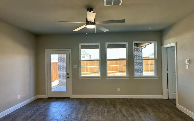 1504 Newcastle Lane, Forney, TX 75126, 4 Habitaciones Habitaciones , ,2 BañosBaños,Residential Lease,En Alquiler,1504 Newcastle Lane,20899400