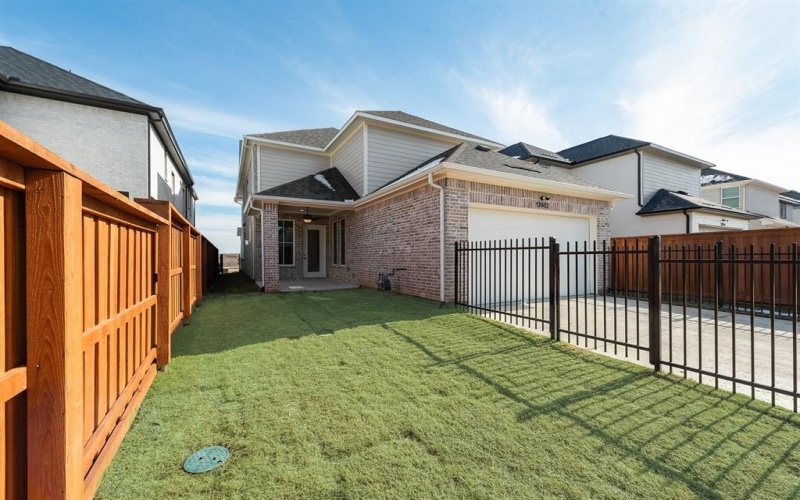 13662 Colony Mews, Frisco, TX 75033, 5 Bedrooms Bedrooms, ,3 BathroomsBathrooms,Residential,For Sale,13662 Colony Mews,20818035