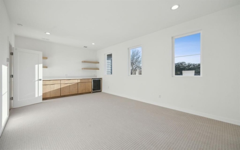 410 Kirkwood Drive, Dallas, TX 75218, 4 Bedrooms Bedrooms, ,3 BathroomsBathrooms,Residential,For Sale,410 Kirkwood Drive,20824804
