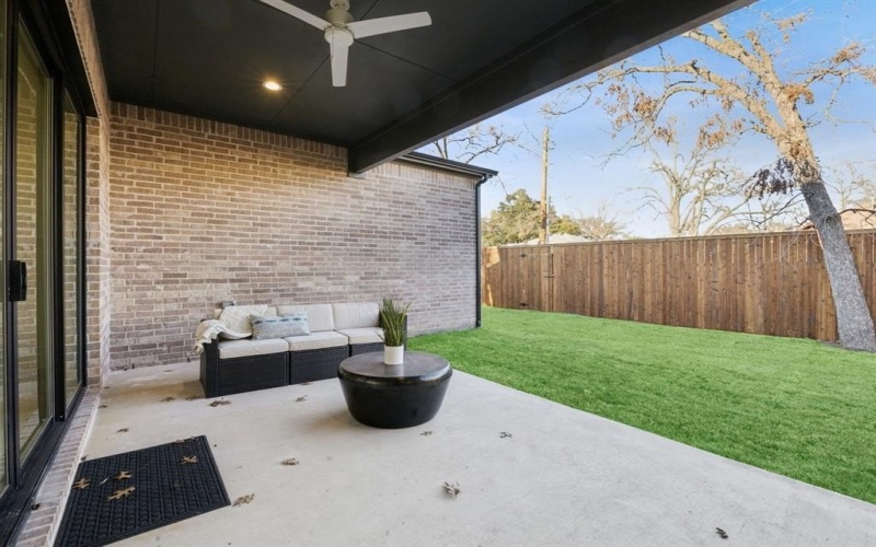 410 Kirkwood Drive, Dallas, TX 75218, 4 Bedrooms Bedrooms, ,3 BathroomsBathrooms,Residential,For Sale,410 Kirkwood Drive,20824804
