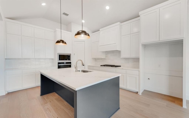 824 Shady Oaks Drive, Rockwall, TX 75087, 4 Bedrooms Bedrooms, ,5 BathroomsBathrooms,Residential,For Sale,824 Shady Oaks Drive,20821838