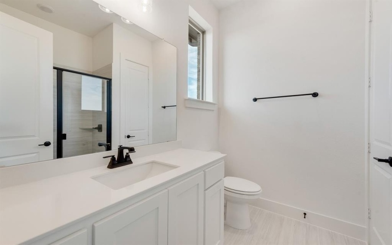 824 Shady Oaks Drive, Rockwall, TX 75087, 4 Bedrooms Bedrooms, ,5 BathroomsBathrooms,Residential,For Sale,824 Shady Oaks Drive,20821838
