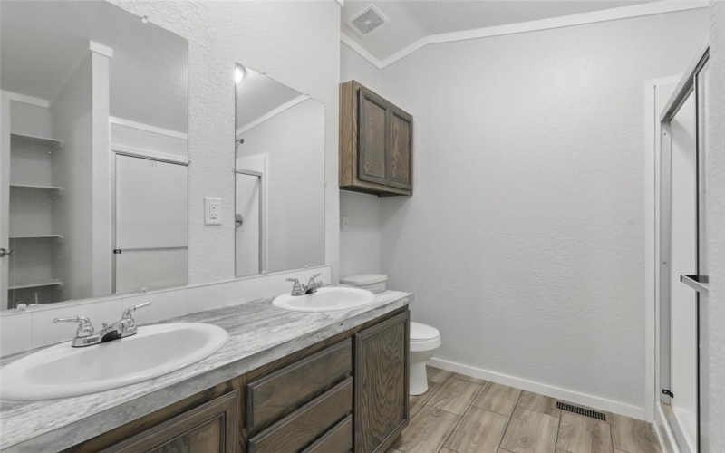 1010 Hopi Court, Granbury, TX 76048, 2 Bedrooms Bedrooms, ,2 BathroomsBathrooms,Residential Lease,For Rent,1010 Hopi Court,20912003
