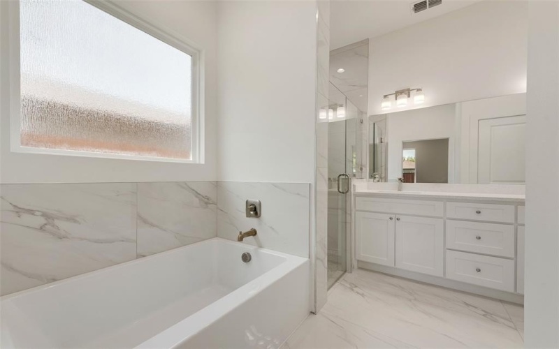 2534 Southland Street, Dallas, TX 75215, 4 Habitaciones Habitaciones , ,2 BañosBaños,Residential,En Venta,2534 Southland Street,20910136