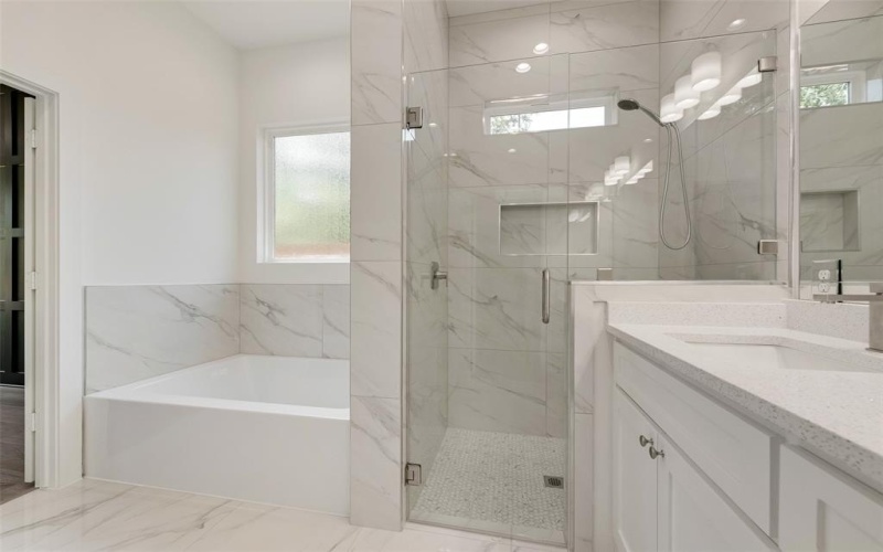 2534 Southland Street, Dallas, TX 75215, 4 Habitaciones Habitaciones , ,2 BañosBaños,Residential,En Venta,2534 Southland Street,20910136