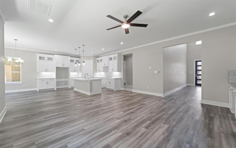 1320 Compton Street, Dallas, TX 75203, 4 Habitaciones Habitaciones , ,2 BañosBaños,Residential,En Venta,1320 Compton Street,20914539