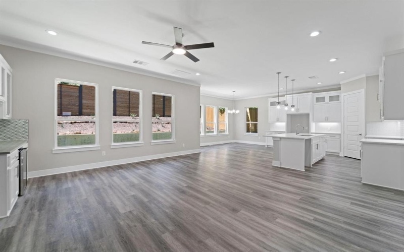 1320 Compton Street, Dallas, TX 75203, 4 Habitaciones Habitaciones , ,2 BañosBaños,Residential,En Venta,1320 Compton Street,20914539