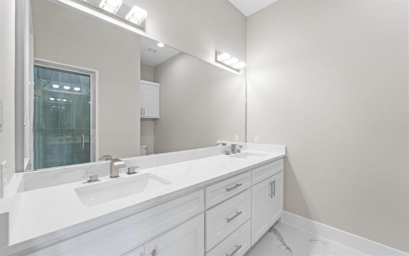 1320 Compton Street, Dallas, TX 75203, 4 Habitaciones Habitaciones , ,2 BañosBaños,Residential,En Venta,1320 Compton Street,20914539