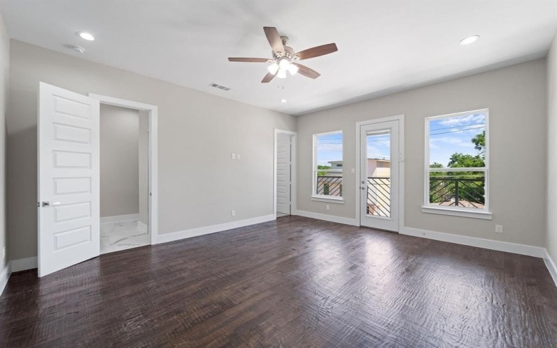 1320 Compton Street, Dallas, TX 75203, 4 Habitaciones Habitaciones , ,2 BañosBaños,Residential,En Venta,1320 Compton Street,20914539