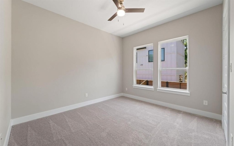 1320 Compton Street, Dallas, TX 75203, 4 Habitaciones Habitaciones , ,2 BañosBaños,Residential,En Venta,1320 Compton Street,20914539