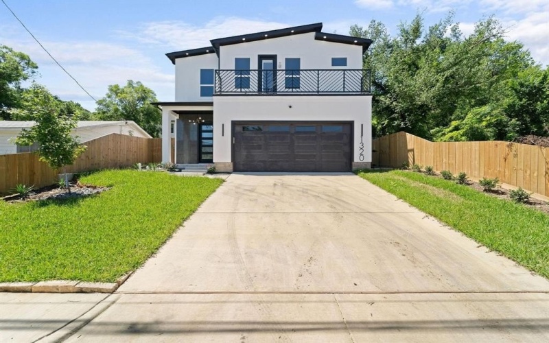 1320 Compton Street, Dallas, TX 75203, 4 Habitaciones Habitaciones , ,2 BañosBaños,Residential,En Venta,1320 Compton Street,20914539