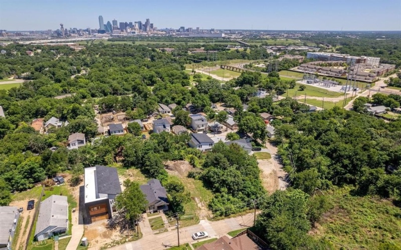 1320 Compton Street, Dallas, TX 75203, 4 Habitaciones Habitaciones , ,2 BañosBaños,Residential,En Venta,1320 Compton Street,20914539