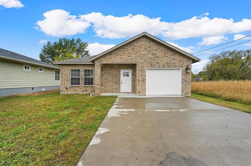 506 Robinson Street, Greenville, TX 75401, 3 Habitaciones Habitaciones , ,2 BañosBaños,Residential Lease,En Alquiler,506 Robinson Street,20936799