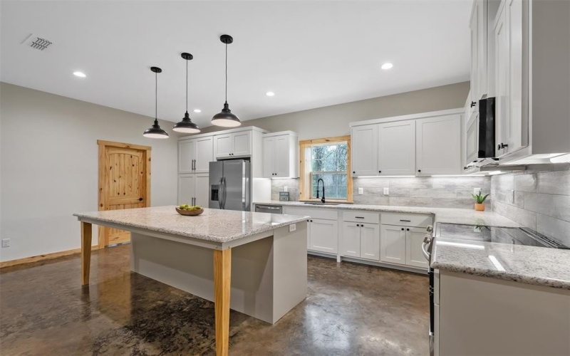 9089 Raspberry Avenue, Frankston, TX 75763, 3 Bedrooms Bedrooms, ,2 BathroomsBathrooms,Residential,For Sale,9089 Raspberry Avenue,20917049