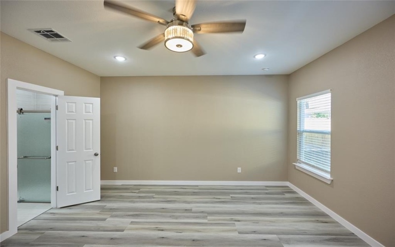 1224 W Bewick Street, Fort Worth, TX 76110, 3 Bedrooms Bedrooms, ,2 BathroomsBathrooms,Residential,For Sale,1224 W Bewick Street,20925359