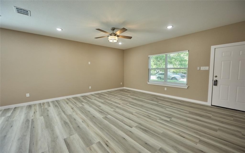 1224 W Bewick Street, Fort Worth, TX 76110, 3 Bedrooms Bedrooms, ,2 BathroomsBathrooms,Residential,For Sale,1224 W Bewick Street,20925359