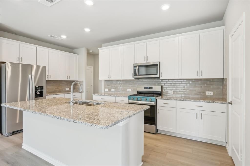 10732 Modoc Drive, Fort Worth, TX 76179, 5 Bedrooms Bedrooms, ,3 BathroomsBathrooms,Residential,For Sale,10732 Modoc Drive,20925421