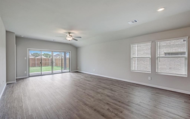 2321 Lone Star Lane, Seagoville, TX 75159, 3 Bedrooms Bedrooms, ,2 BathroomsBathrooms,Residential,For Sale,2321 Lone Star Lane,20923199