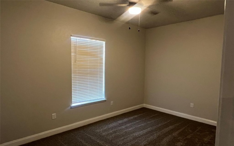 502 S 3rd Street, Bonham, TX 75418, 3 Habitaciones Habitaciones , ,2 BañosBaños,Residential,En Venta,502 S 3rd Street,20925010