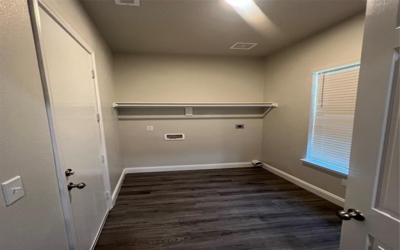 502 S 3rd Street, Bonham, TX 75418, 3 Habitaciones Habitaciones , ,2 BañosBaños,Residential,En Venta,502 S 3rd Street,20925010