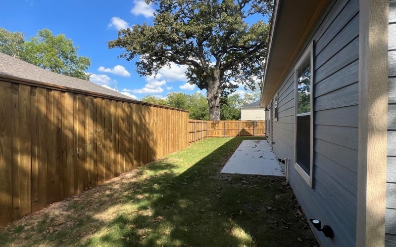 502 S 3rd Street, Bonham, TX 75418, 3 Habitaciones Habitaciones , ,2 BañosBaños,Residential,En Venta,502 S 3rd Street,20925010