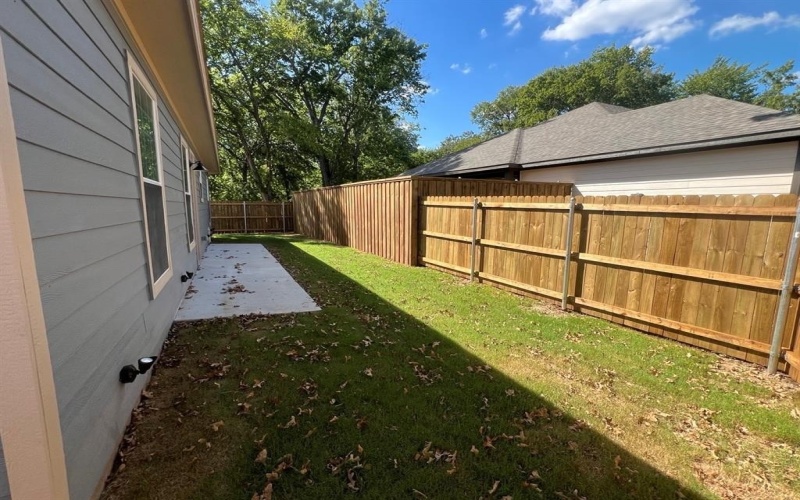 502 S 3rd Street, Bonham, TX 75418, 3 Habitaciones Habitaciones , ,2 BañosBaños,Residential,En Venta,502 S 3rd Street,20925010
