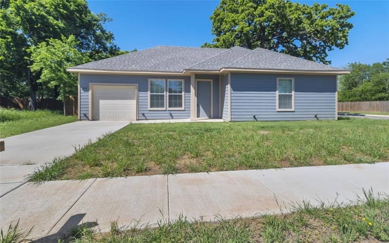 502 S 3rd Street, Bonham, TX 75418, 3 Habitaciones Habitaciones , ,2 BañosBaños,Residential,En Venta,502 S 3rd Street,20925010
