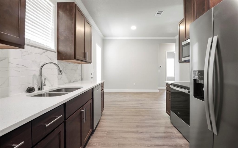 502 S 3rd Street, Bonham, TX 75418, 3 Habitaciones Habitaciones , ,2 BañosBaños,Residential,En Venta,502 S 3rd Street,20925010