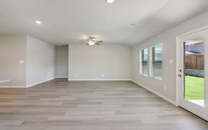 2313 Lone Star Lane, Seagoville, TX 75159, 4 Bedrooms Bedrooms, ,3 BathroomsBathrooms,Residential,For Sale,2313 Lone Star Lane,20923230