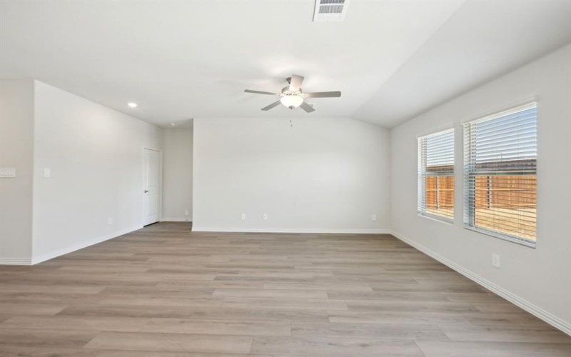 2311 Lone Star Lane, Seagoville, TX 75159, 3 Bedrooms Bedrooms, ,2 BathroomsBathrooms,Residential,For Sale,2311 Lone Star Lane,20923239