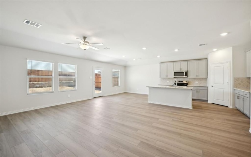 2311 Lone Star Lane, Seagoville, TX 75159, 3 Bedrooms Bedrooms, ,2 BathroomsBathrooms,Residential,For Sale,2311 Lone Star Lane,20923239