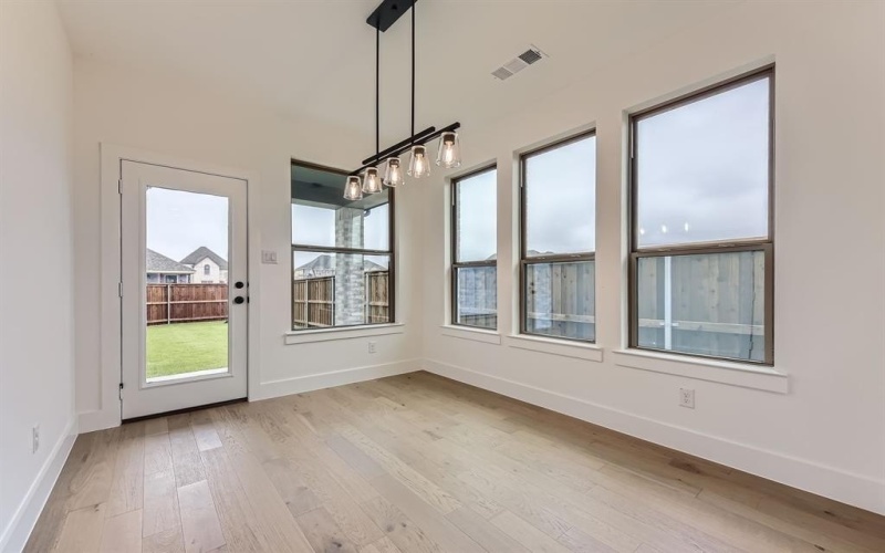 1717 Truro Lane, Fort Worth, TX 76052, 3 Bedrooms Bedrooms, ,2 BathroomsBathrooms,Residential,For Sale,1717 Truro Lane,20931770