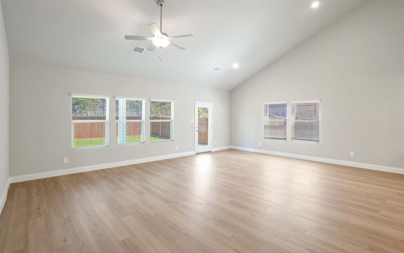 2323 Lone Star Lane, Seagoville, TX 75159, 5 Bedrooms Bedrooms, ,3 BathroomsBathrooms,Residential,For Sale,2323 Lone Star Lane,20923299