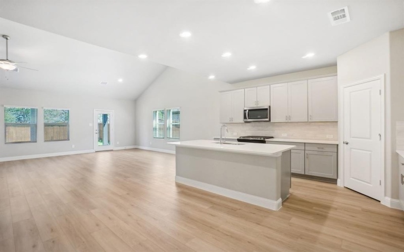 2323 Lone Star Lane, Seagoville, TX 75159, 5 Bedrooms Bedrooms, ,3 BathroomsBathrooms,Residential,For Sale,2323 Lone Star Lane,20923299