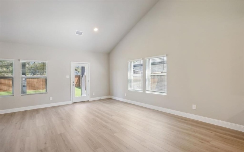 2323 Lone Star Lane, Seagoville, TX 75159, 5 Bedrooms Bedrooms, ,3 BathroomsBathrooms,Residential,For Sale,2323 Lone Star Lane,20923299