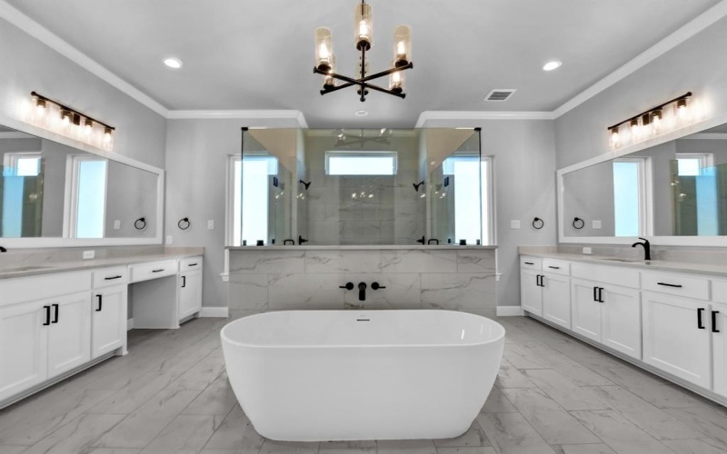 477 Royal Santana Run, Weatherford, TX 76087, 4 Bedrooms Bedrooms, ,3 BathroomsBathrooms,Residential,For Sale,477 Royal Santana Run,20923420