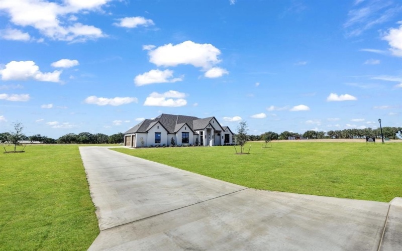 477 Royal Santana Run, Weatherford, TX 76087, 4 Bedrooms Bedrooms, ,3 BathroomsBathrooms,Residential,For Sale,477 Royal Santana Run,20923420